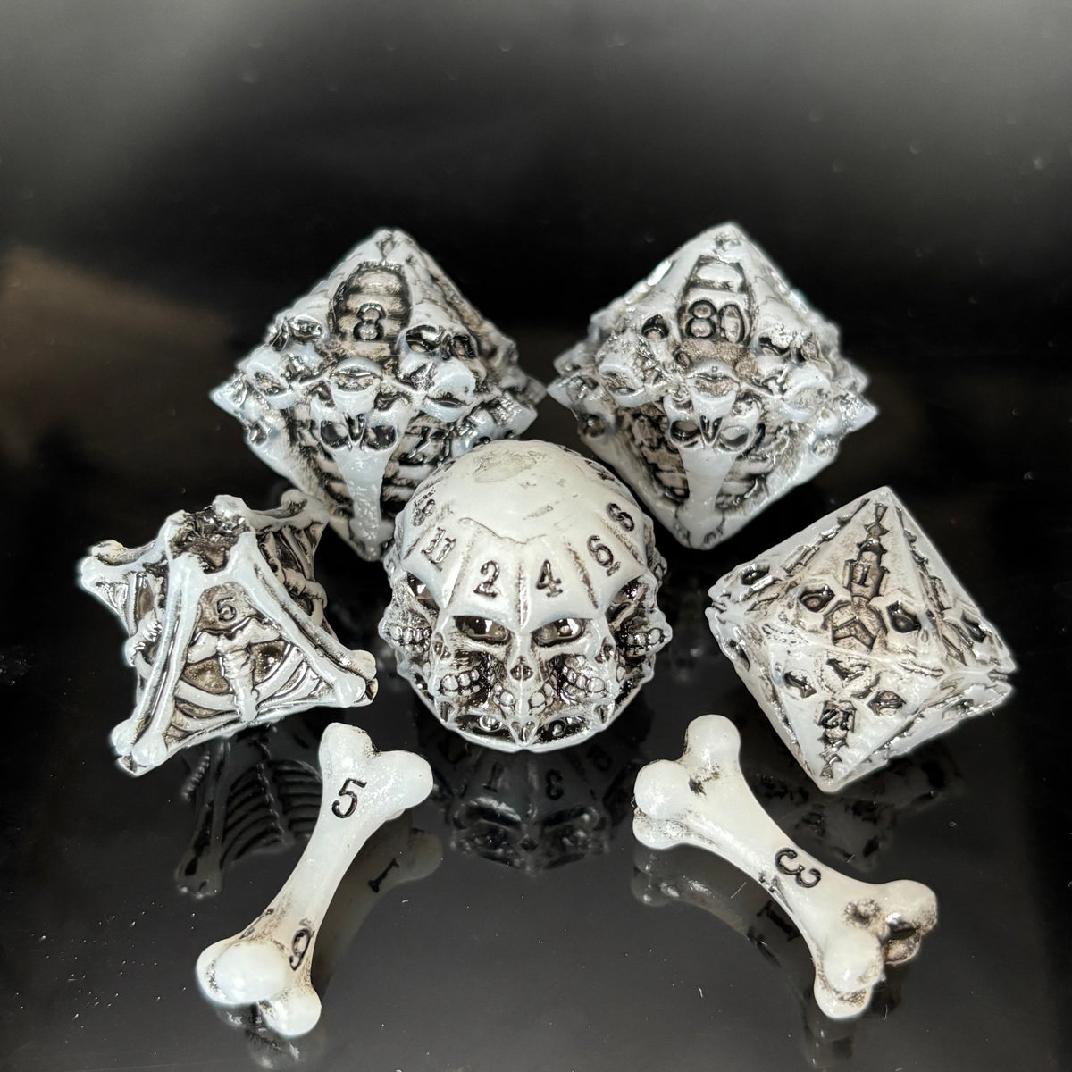 Skull Skeleton Resin Polyhedral Dice Set, Hand Carved Dice for Tabletop RPG Games