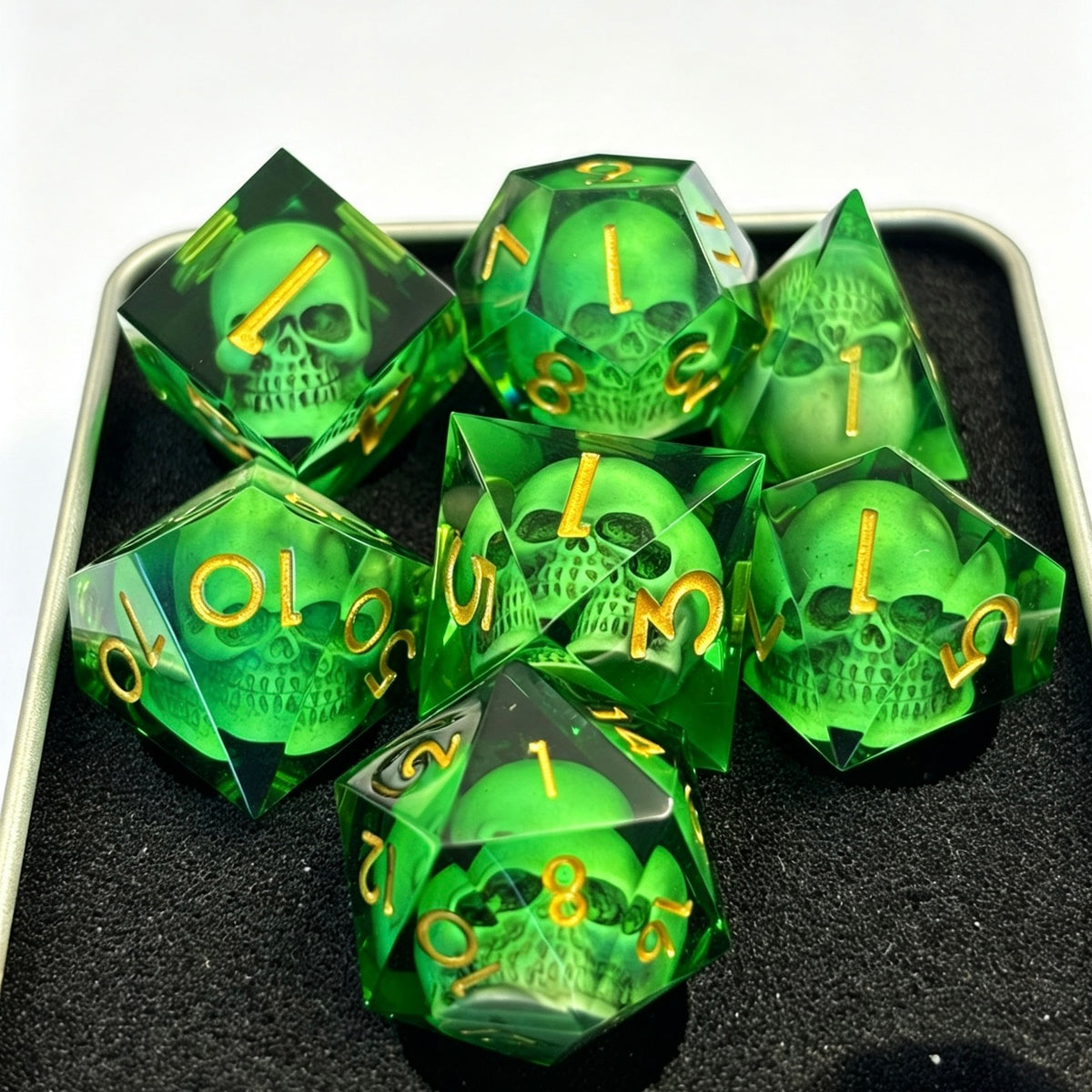 Skull Resin Dice Set, DND Polyhedral Dice for Tabletop RPG Games, Cool Skull Dice Gift