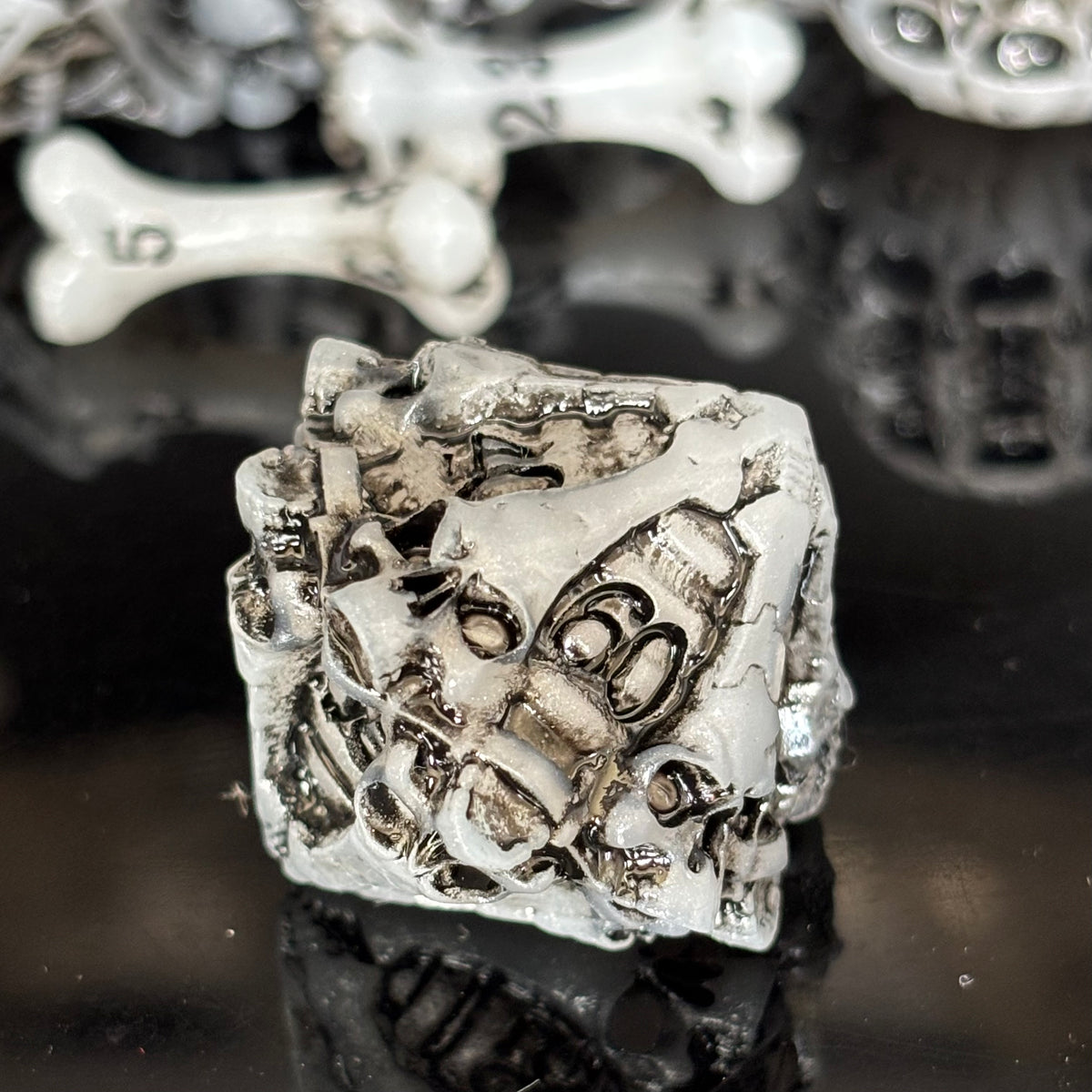 Skull Skeleton Resin Polyhedral Dice Set, Hand Carved Dice for Tabletop RPG Games