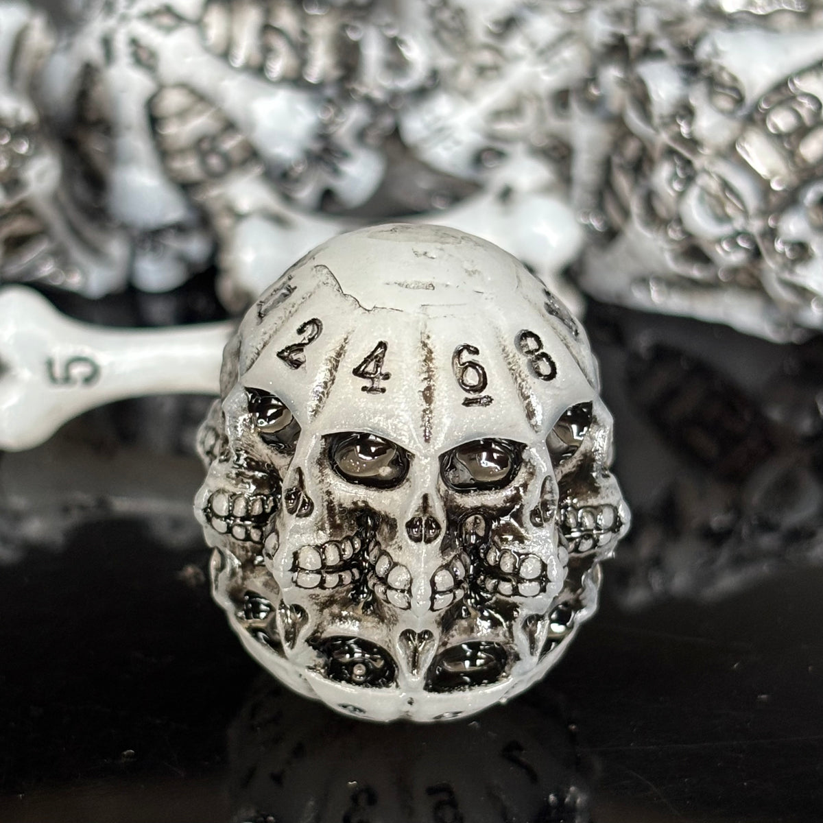 Skull Skeleton Resin Polyhedral Dice Set, Hand Carved Dice for Tabletop RPG Games